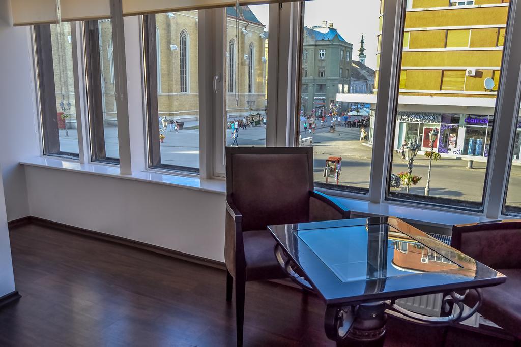 Modena Apartments Novi Sad Ruang foto
